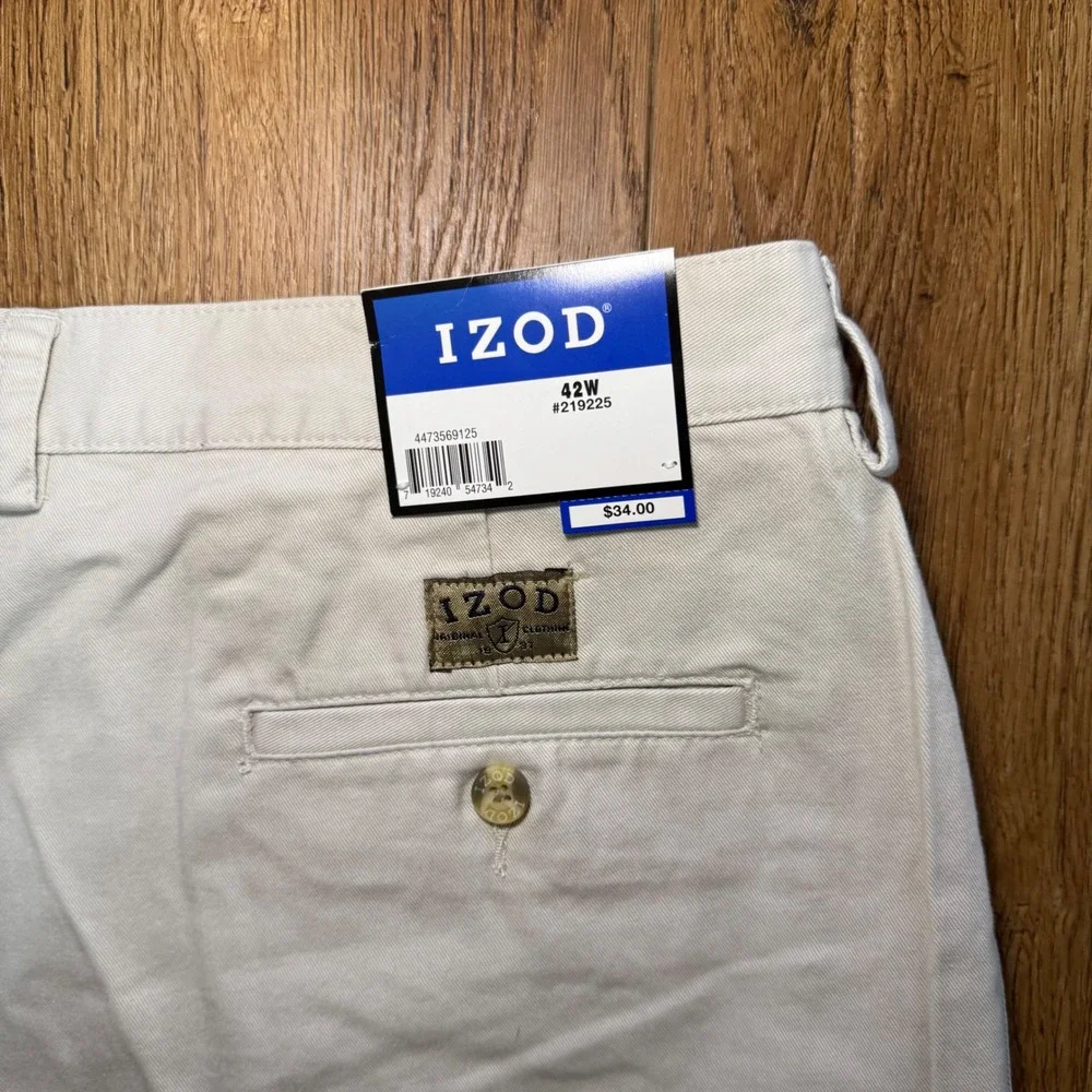 IZOD Mens 42 Pleated Chino Shorts Stone Beige 100%‎ Cotton New w/ FLAW READ